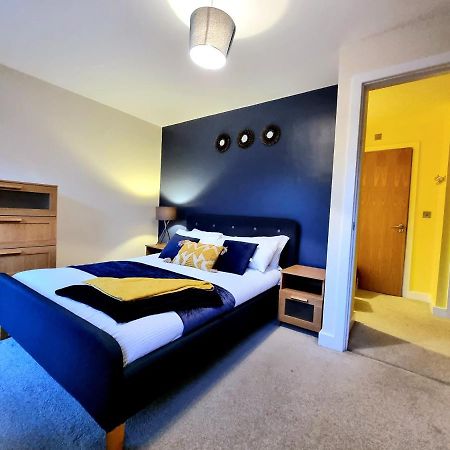 Luxury 2-Bedroom Service Apartment With Balcony Manchester Exterior foto